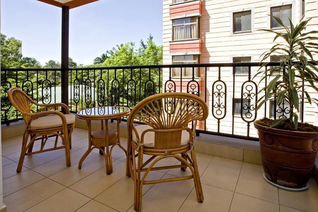 Gemsuites Serviced Apartments State House Nairobi Bagian luar foto